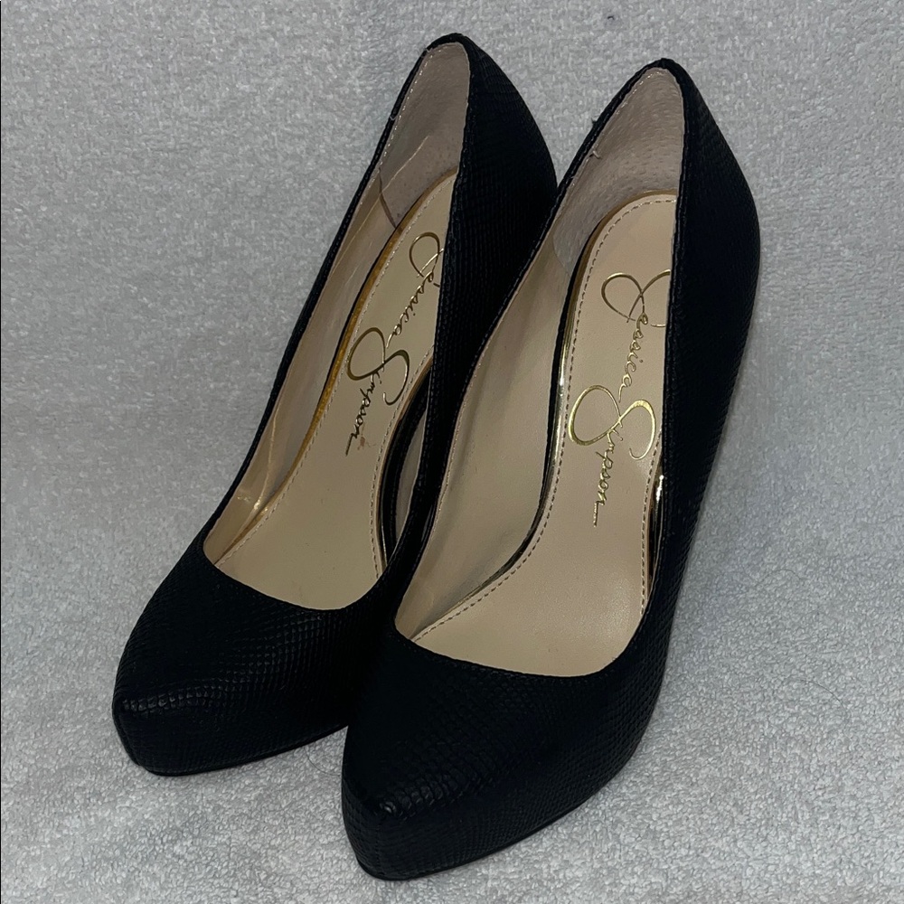 Jessica Simpson Black Textured Heels